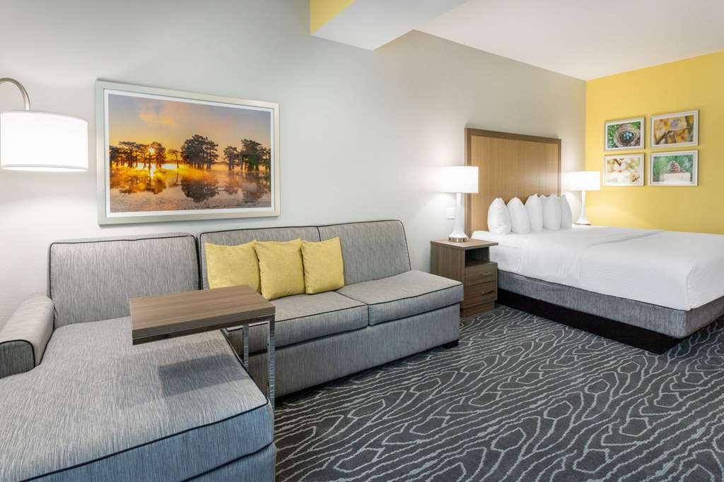 La Quinta Inn & Suites By Wyndham فالدوستا الغرفة الصورة
