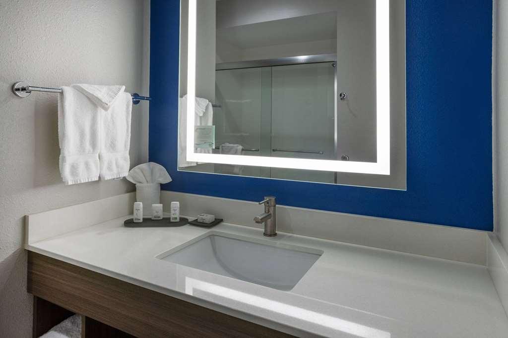 La Quinta Inn & Suites By Wyndham فالدوستا الغرفة الصورة